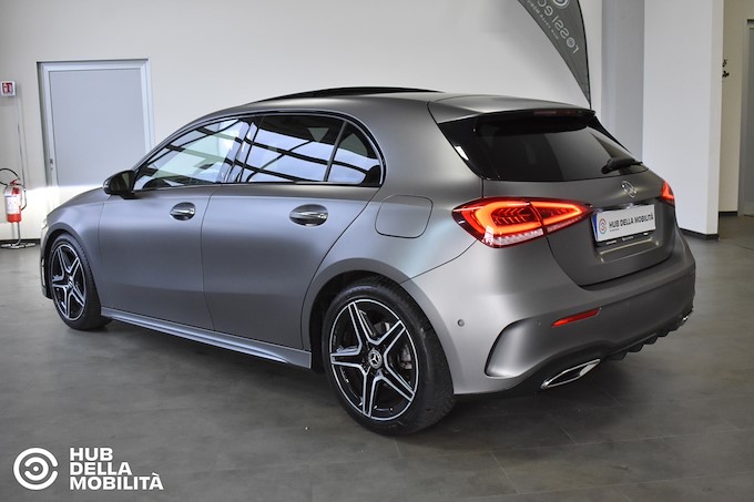 MERCEDES-BENZ A 180 d Automatic Premium